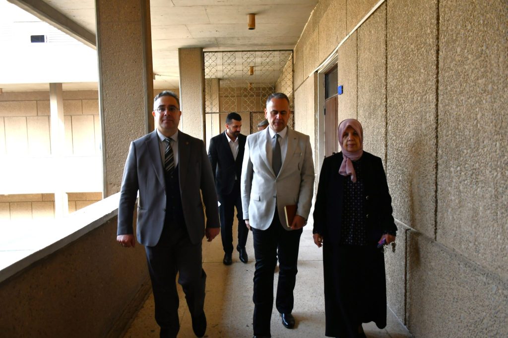 Director of Scientific Affairs at the University of Baghdad Inspects the Progress of Postgraduate Examinations at the College of Engineering