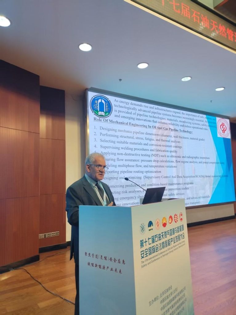 b9107e66-b68a-4710-8c57-d40cee5f8844-767x1024